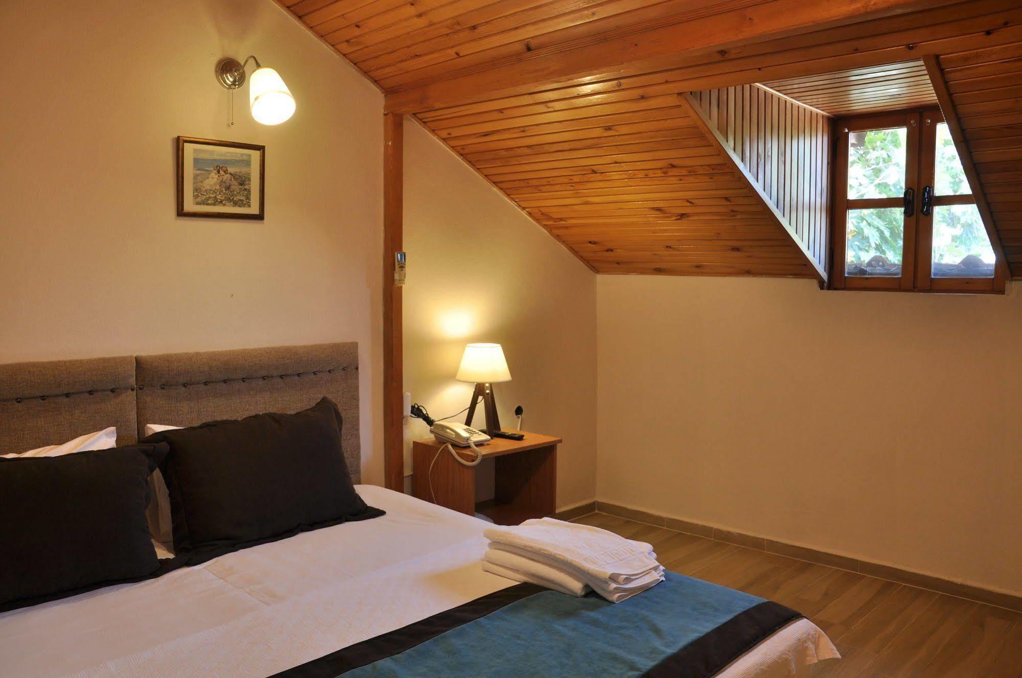 Assos Hunters Hotel (Adults Only) Eksteriør billede